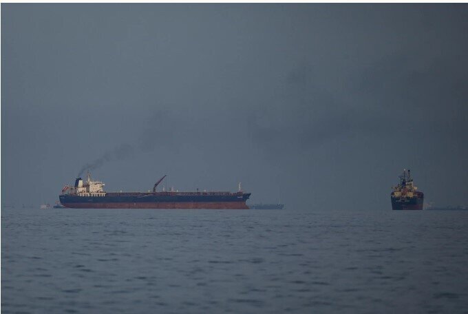 Ông Trump: Iran không được thu phí tàu đi qua eo biển Hormuz