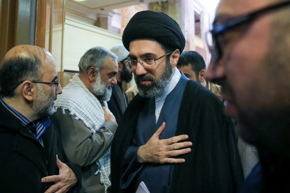 Mojtaba Khamenei và nỗ lực điều hành từ bóng tối