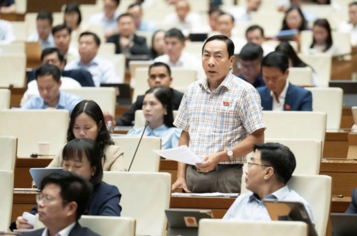 Đại biểu Quốc hội: Giãn dân, di dời trụ sở mới giải quyết triệt để ô nhiễm tại Hà Nội