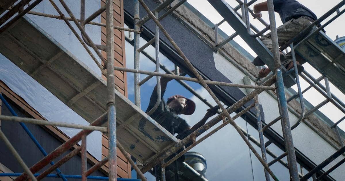 Cơn bão giá vật liệu "quật ngã" các nhà thầu