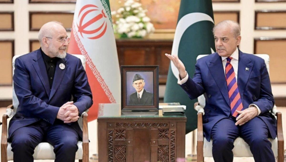 Thông điệp của ông Trump khi ra lệnh phong tỏa Hormuz