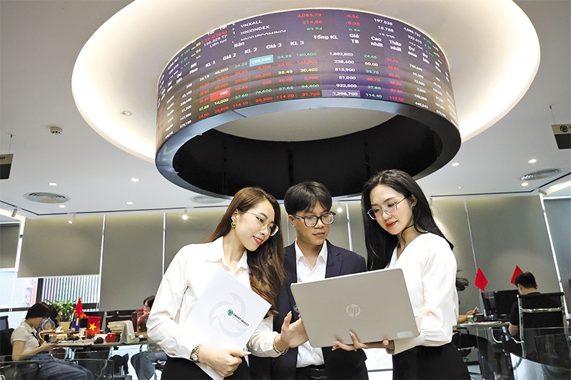 Đón đầu kỳ vọng hay ván bài tất tay trong mùa Đại hội cổ đông?