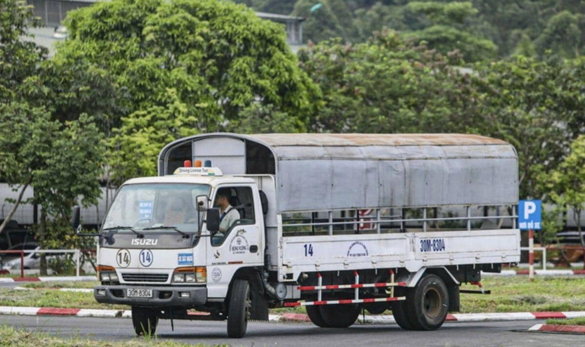 Đề xuất sửa Nghị định 168: Siết xe kinh doanh trá hình, mở rộng quyền xử phạt của CSGT