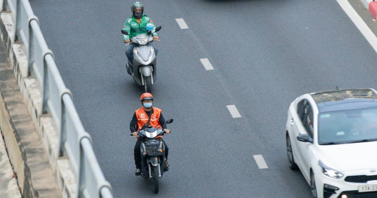 Vì sao tài xế công nghệ vẫn "lắc đầu" với xe điện?