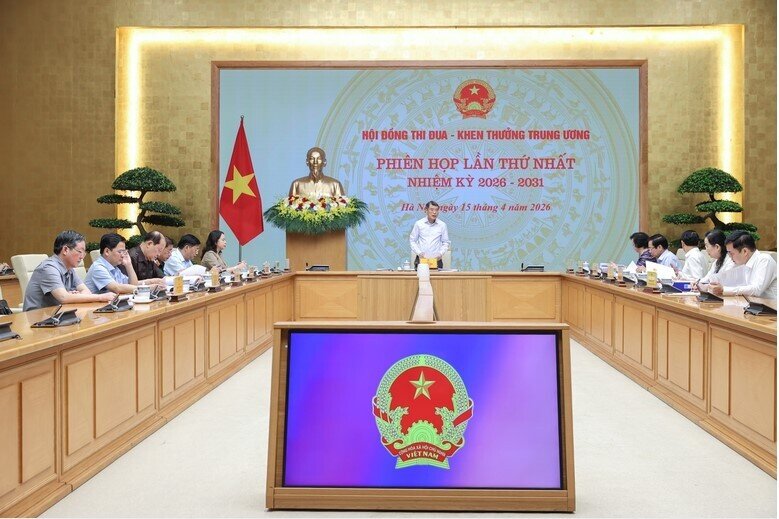 Thủ tướng Lê Minh Hưng: Càng khó khăn càng phải tiết kiệm mua sắm, tổ chức hội nghị