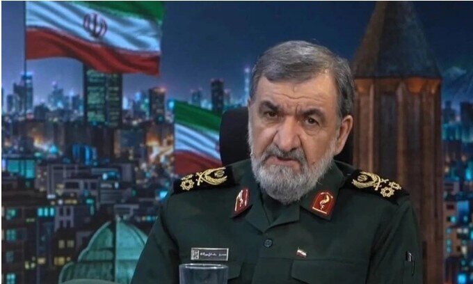 Iran dọa đánh chìm tàu Mỹ trên eo biển Hormuz