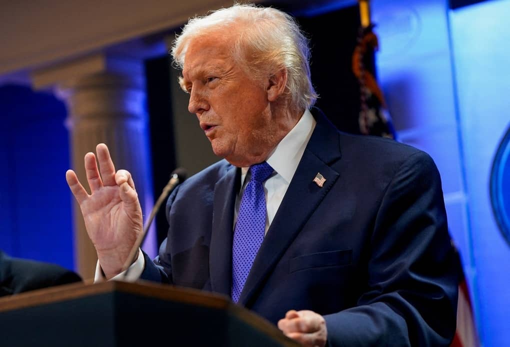 Donald Trump và tham vọng "bóp nghẹt" Tehran