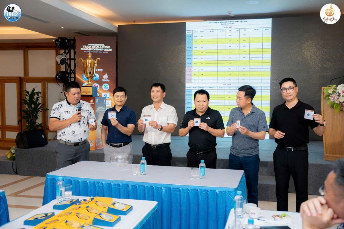 Tinh thần đoàn kết " Chơi hết sức - Vui hết mình" sẽ được hội tụ và toả sáng tại Giải Vô địch đồng đội CLB Golf 1982 lần thứ 3 năm 2026