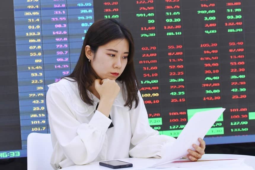 Cẩn trọng bẫy tăng điểm khi áp lực chốt lời bủa vây