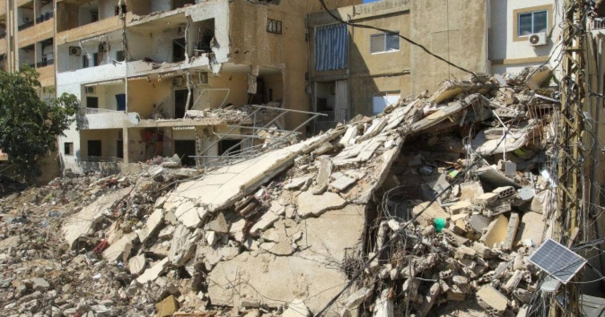 Hezbollah phóng loạt rocket, cáo buộc Israel phá lệnh ngừng bắn