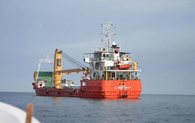 Ông Donald Trump: Iran “khát tiền”, muốn mở lại eo biển Hormuz ngay lập tức