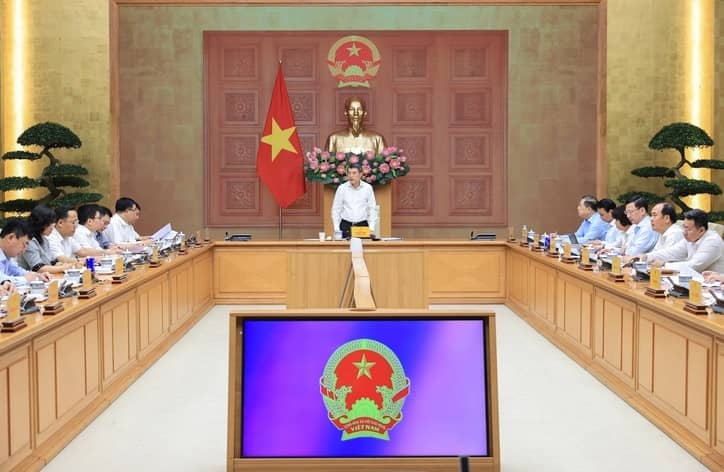 Thủ tướng Lê Minh Hưng: Không để thiếu điện, xăng dầu trong bất kỳ tình huống nào