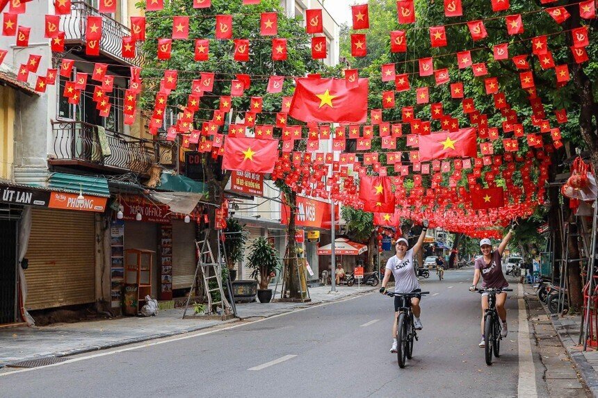 HOSE và HNX thông báo lịch nghỉ giao dịch dịp Giỗ Tổ Hùng Vương, 30/4 – 1/5