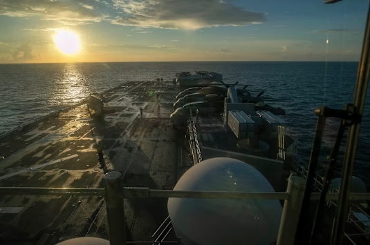 Mỹ chuẩn bị tấn công bất ngờ Iran? Dàn tàu sân bay khổng lồ áp sát Vịnh Ba Tư