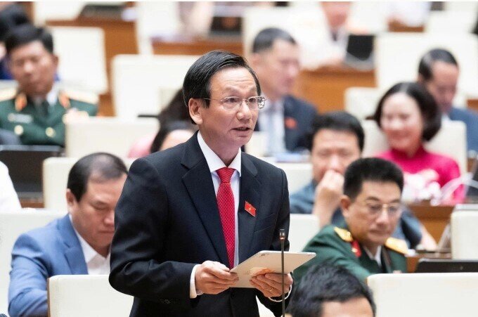 Đề xuất doanh nghiệp sản xuất xe điện phải thu hồi pin để tái chế