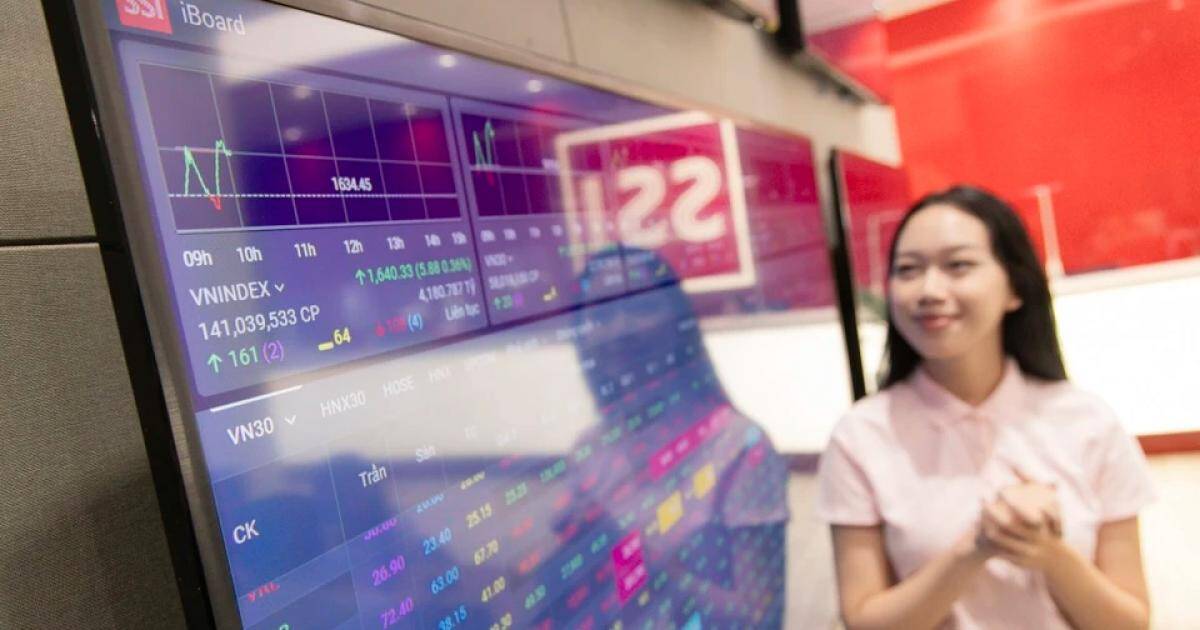 Bóng dáng "ngân hàng ngầm" trong các công ty chứng khoán