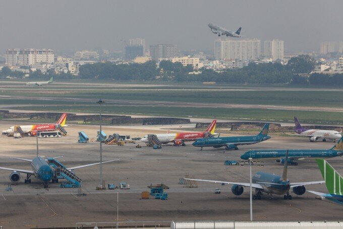 Giá vé máy bay nội địa tăng 15-20% do khủng hoảng nhiên liệu