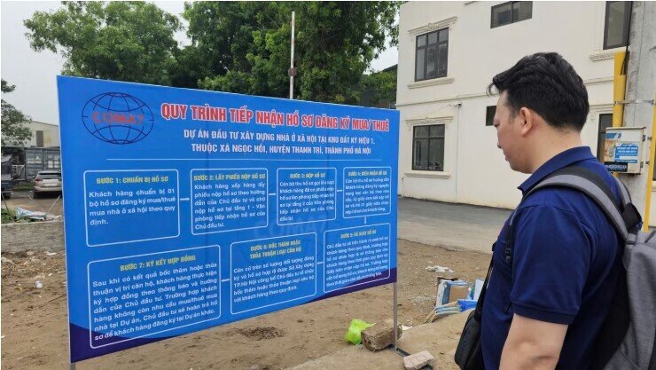 Cảnh xuyên đêm xếp hàng 'giành suất mua' NƠXH giá 1 tỷ đồng tại Hà Nội