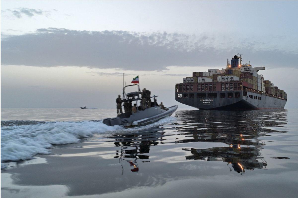 Mỹ có thể đang lập liên minh để mở cửa eo biển Hormuz