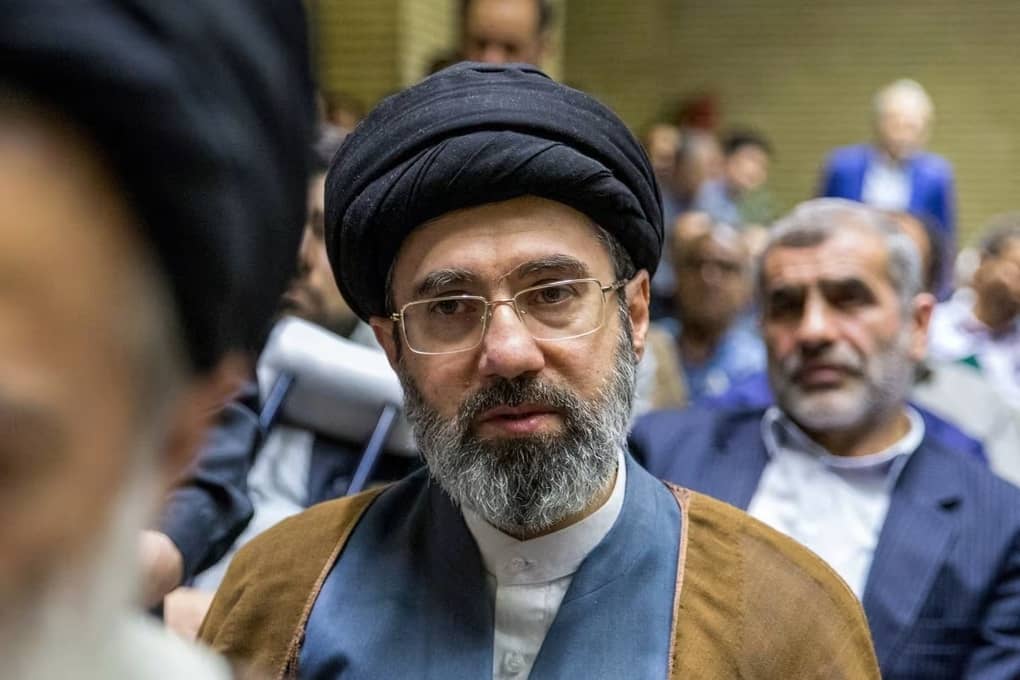 Mỹ tuyên bố dừng chiến, Iran đổi hướng