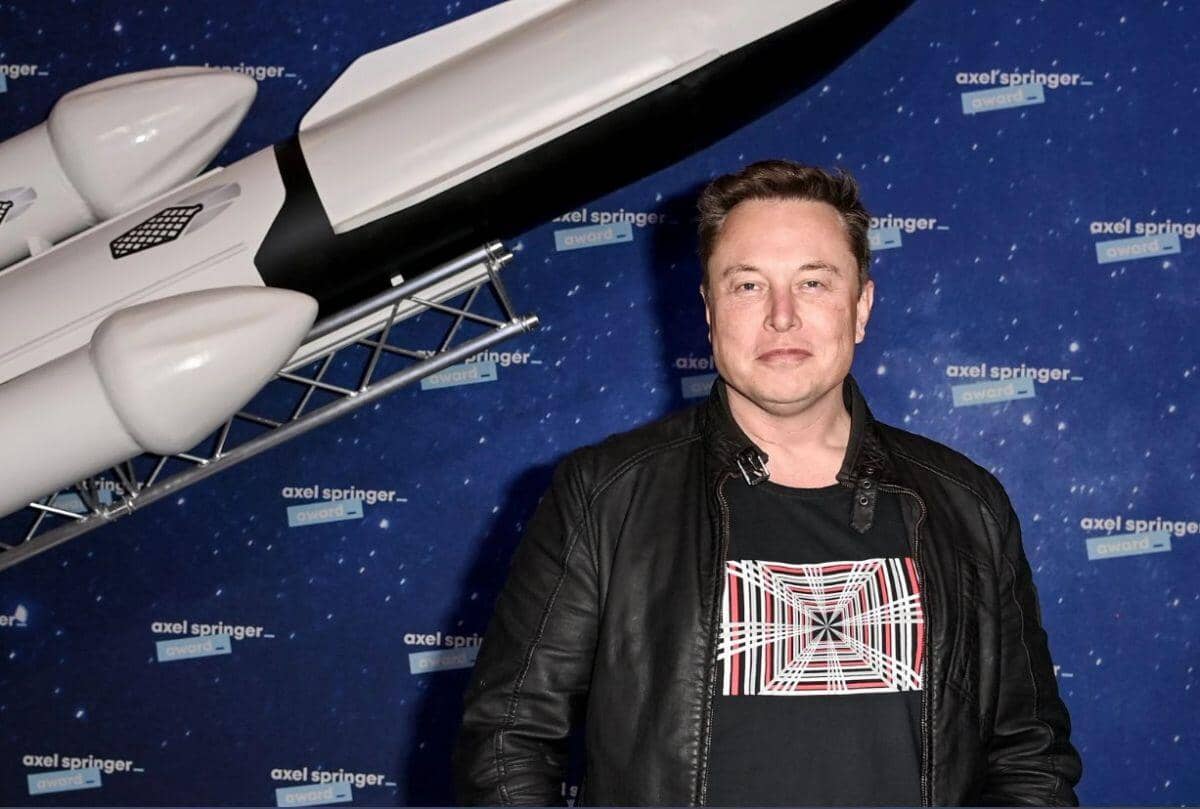 Cổ phần SpaceX đã kín chỗ?