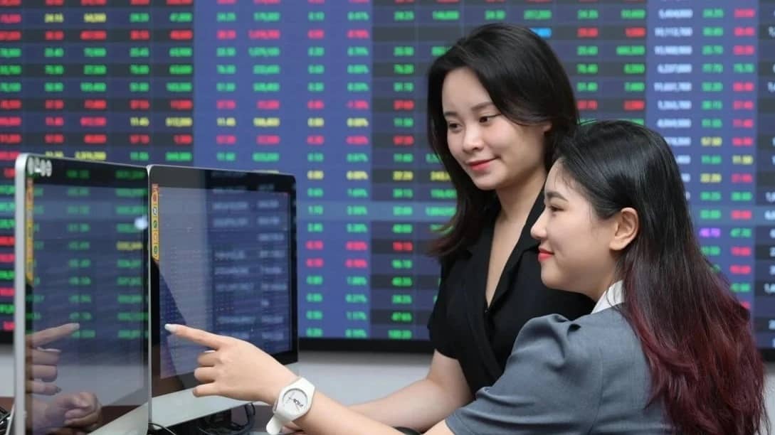 Cuộc đua vũ trang của các "ông lớn" chứng khoán