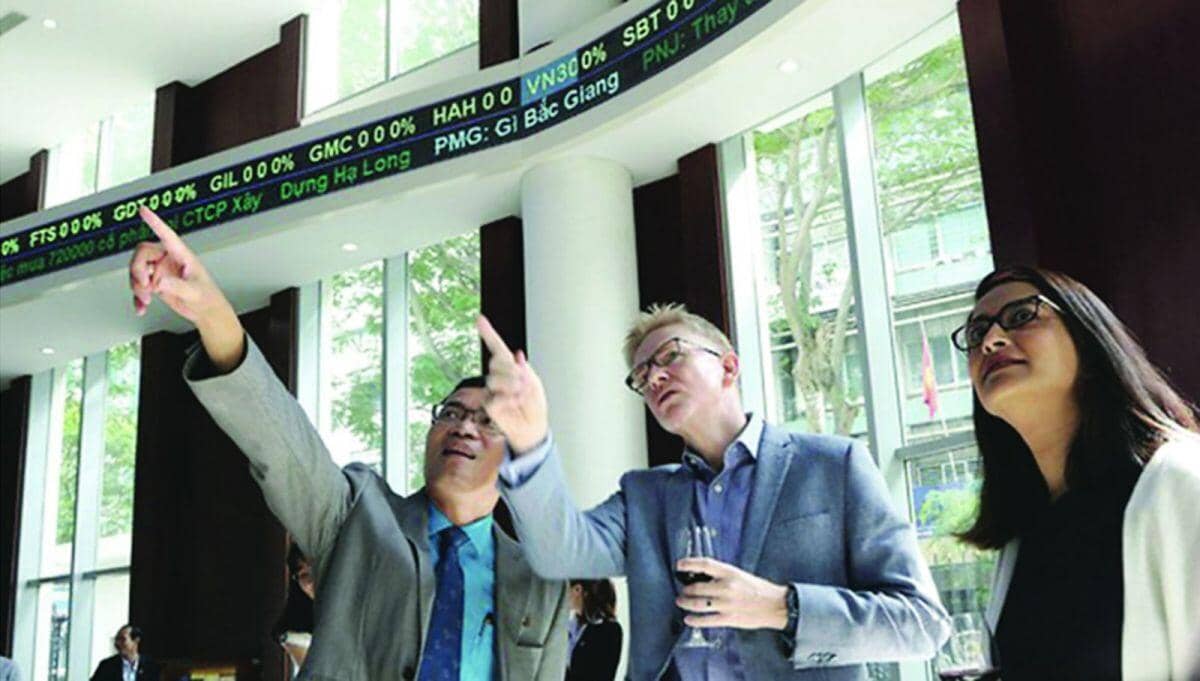 Đích đến 2.050 điểm của VN-Index và vận hội nâng hạng