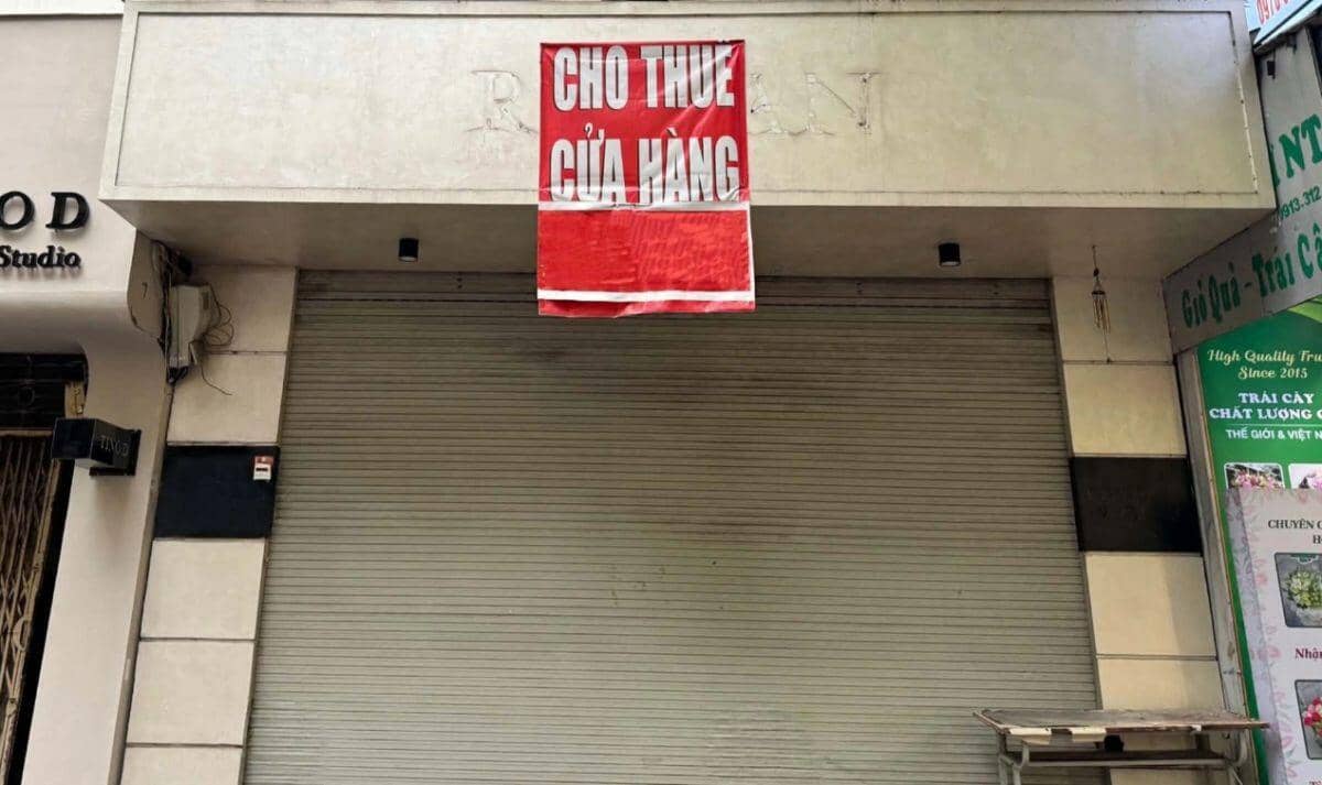 Nhiều cửa hàng sang nhượng mặt bằng sau khi siết vỉa hè