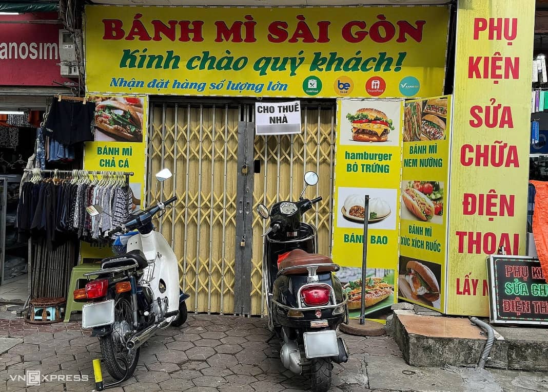 Nhiều cửa hàng sang nhượng mặt bằng sau khi siết vỉa hè