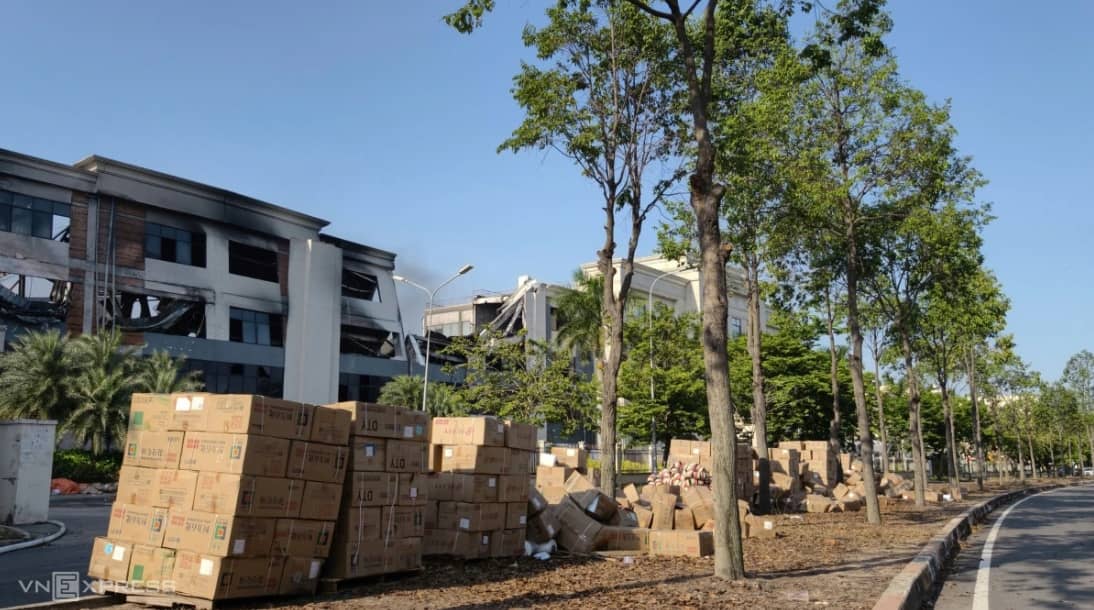 Nhà máy 9.000 m2 ở Đồng Nai tan hoang sau hỏa hoạn