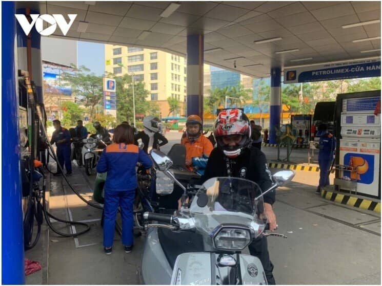 Xăng E10 có ảnh hưởng đến động cơ xe?