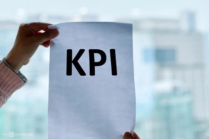 Nhiều lao động bị vắt kiệt vì 'KPI, deadline'