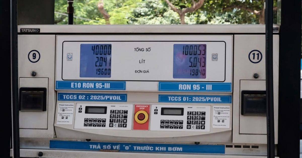 Vì sao xăng Việt rẻ hơn khu vực hàng chục nghìn đồng?