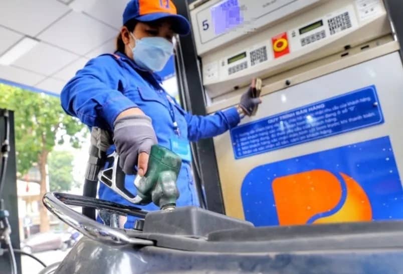 Sức nóng Trung Đông đẩy giá dầu thế giới leo thang