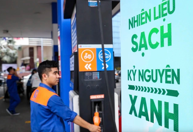 Bộ Công Thương nói gì về xăng E10 mà hơn 90% xe có thể dùng ngay?