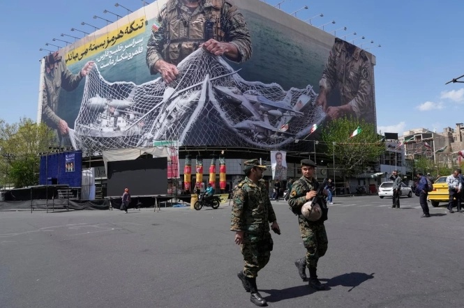 Hành trình 23 thủy thủ Philippines vượt Hormuz dưới làn đạn