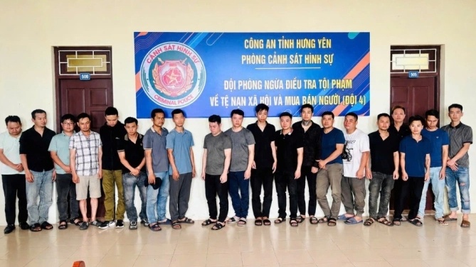 Đường dây cá độ bóng đá 'nhóm kín' trước thềm World Cup
