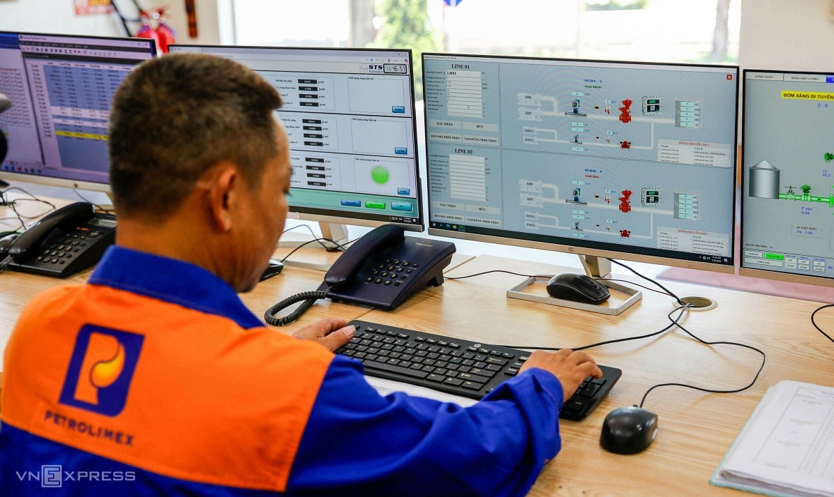 Xăng sinh học E10 tại Việt Nam được pha như thế nào?