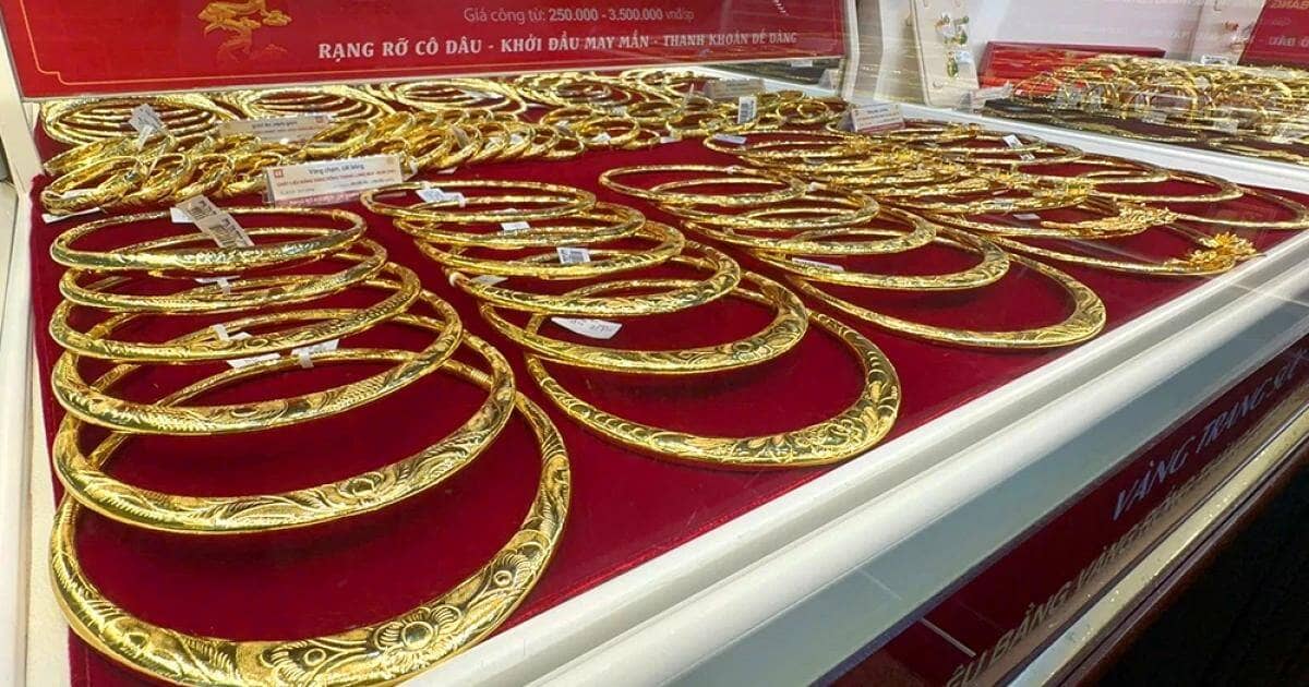 Người ôm vàng "thất thế"?