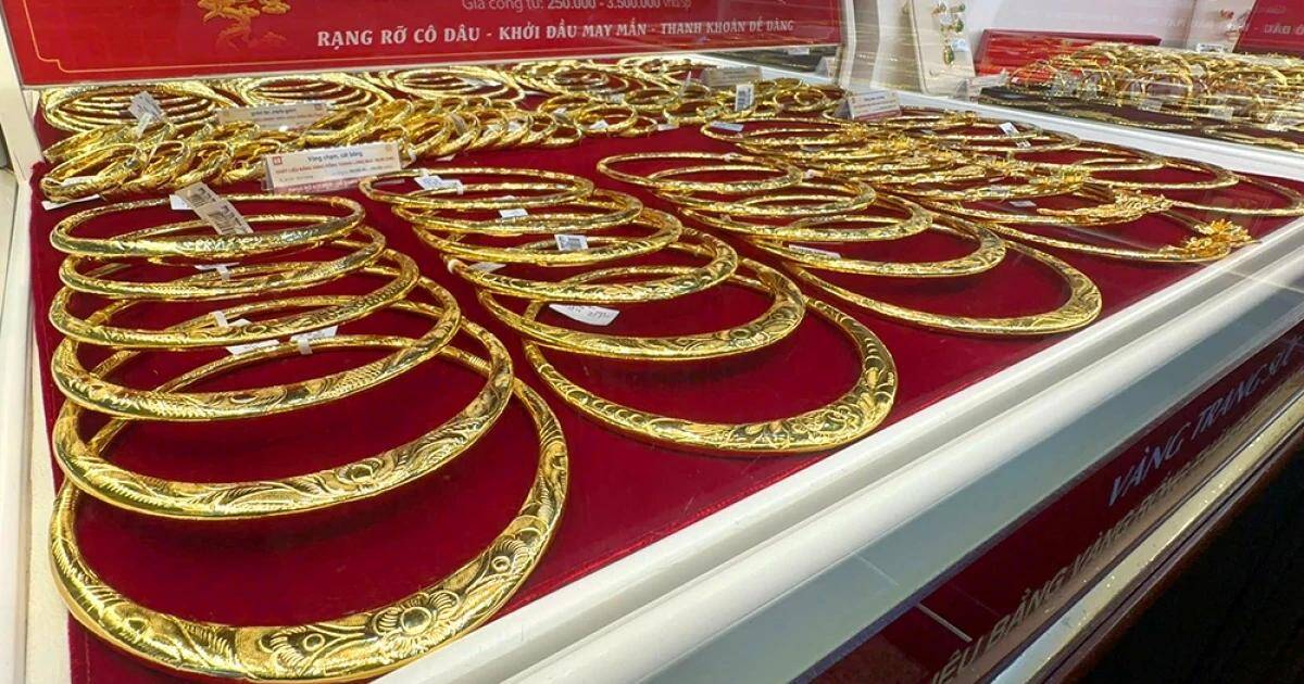 Vàng nội "bất động" trước sóng giảm thế giới