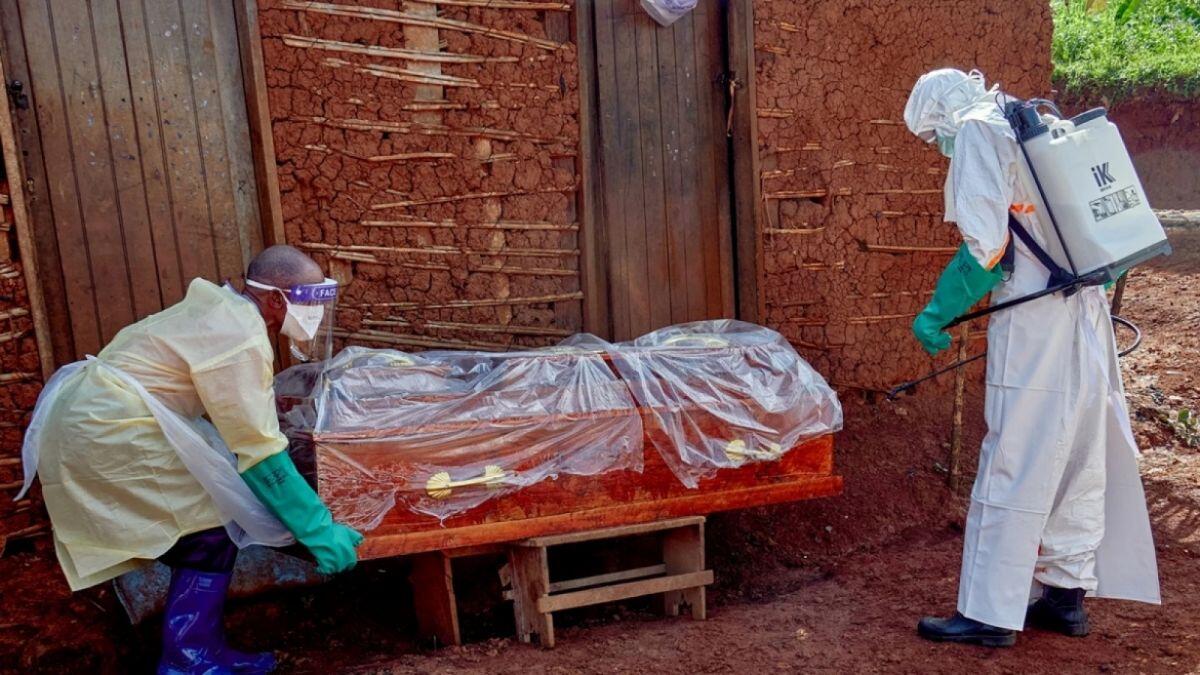Bóng ma Ebola và cái bẫy thông tin sai lệch tại vùng dịch