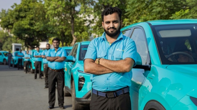 Hôm nay, hãng taxi của tỷ phú Phạm Nhật Vượng chính thức gia nhập thị trường 1,4 tỷ dân