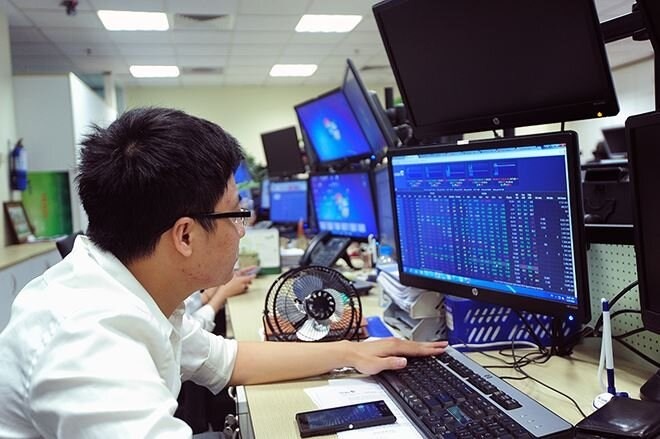 Quả bom margin "thách thức" dòng tiền phòng thủ của VN-Index