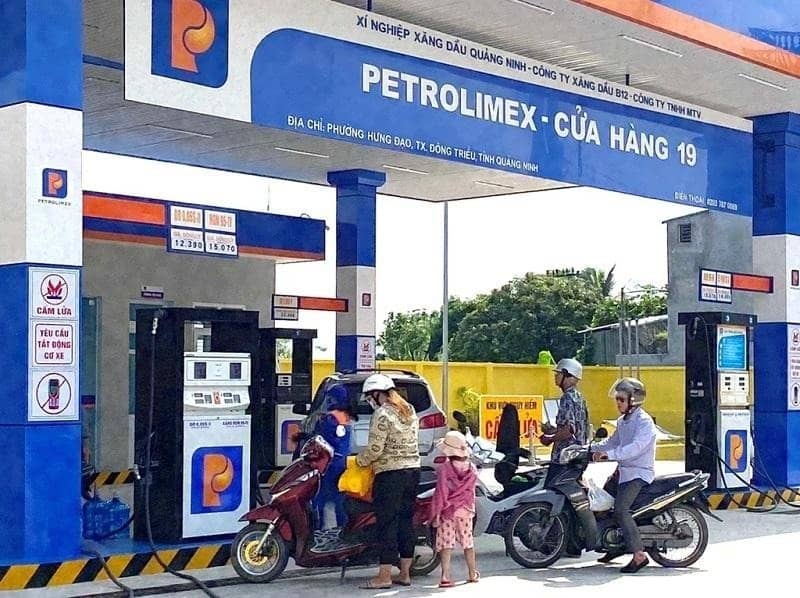 Áp lực pha loãng sở hữu để giữ tư cách công ty đại chúng