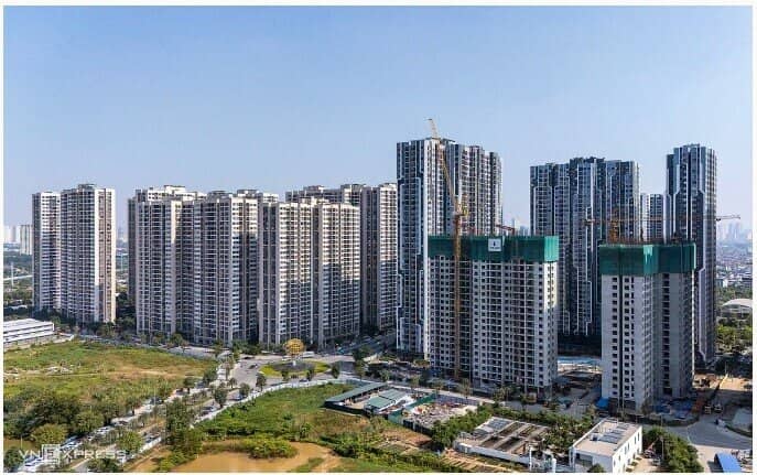 Lỗ tiền tỷ vì FOMO trả hàng trăm triệu mua chênh chung cư