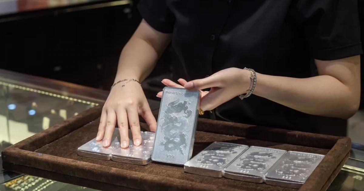 "Ác mộng" của nhà đầu tư bạc