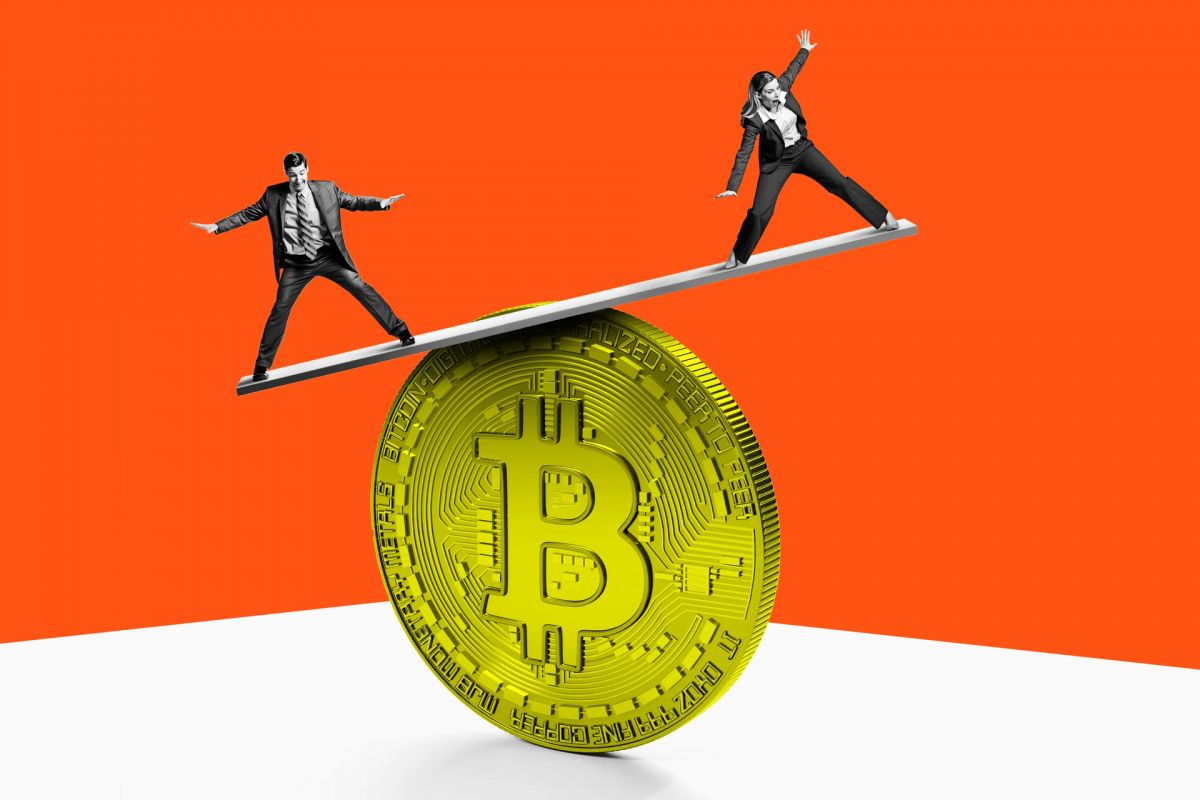 Bitcoin hiện giao dịch quanh vùng 61.000-63.000 USD, giảm khoảng 50% so với đỉnh lịch sử và đã xuyên  ...
