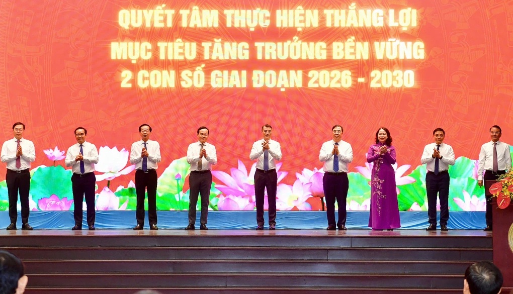 Thủ tướng: Không thể tăng trưởng hai con số bằng cách làm cũ