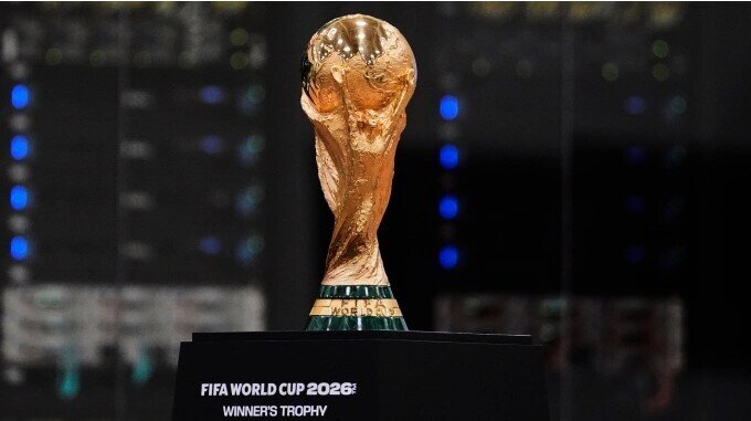 Giá trị cúp World Cup tăng vọt trong cơn sốt vàng thế giới
