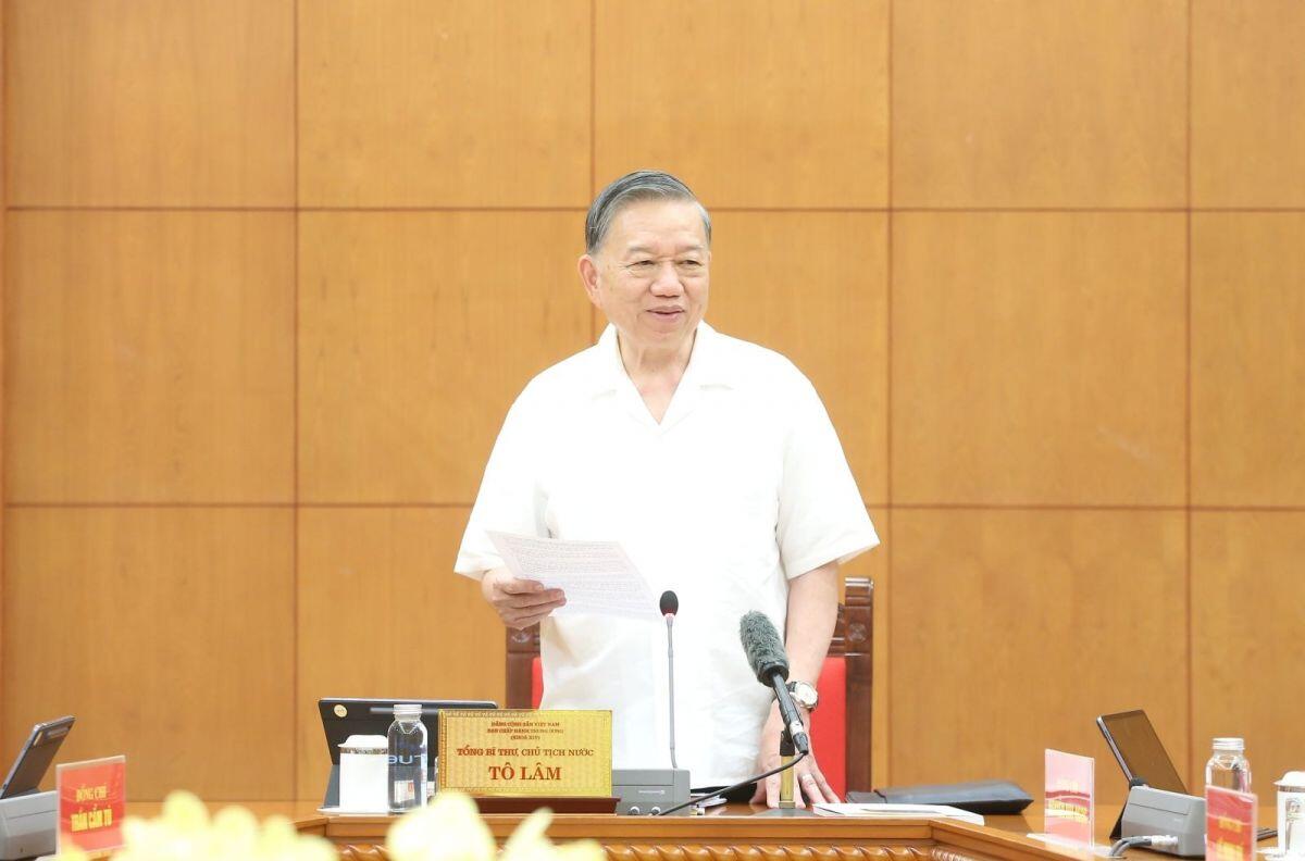 "Không thể hoạch định tương lai bằng tư duy ngắn hạn"
